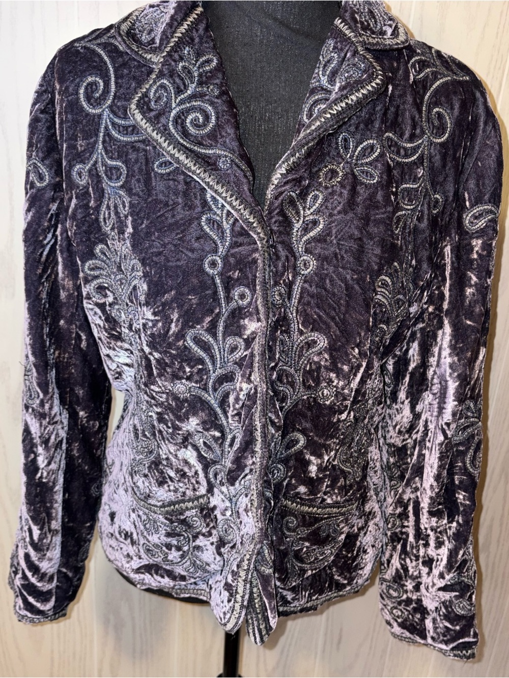 Velvet moody bohemian blazer jacket Laura Ashley vintage Y2K embroidered floral